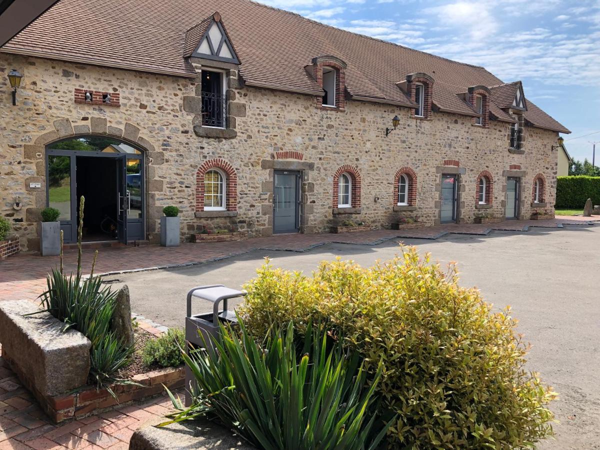 Logis Hotel Oasis Villaines-la-Juhel Exterior photo
